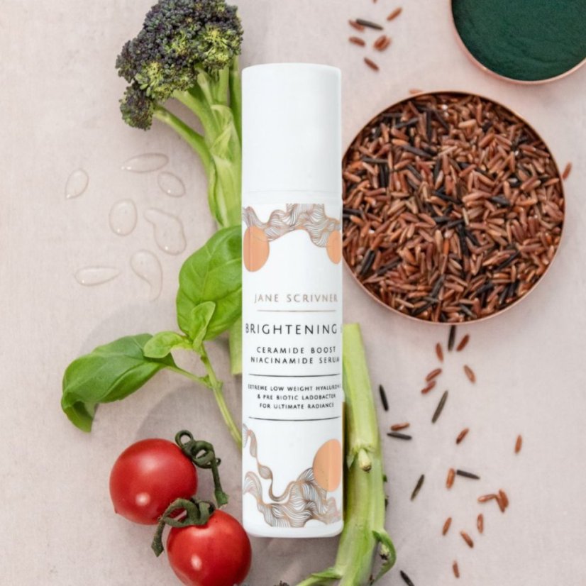 Jane Scrivner Brightening B Ceramide Boost - projasňující sérums niacinamidem